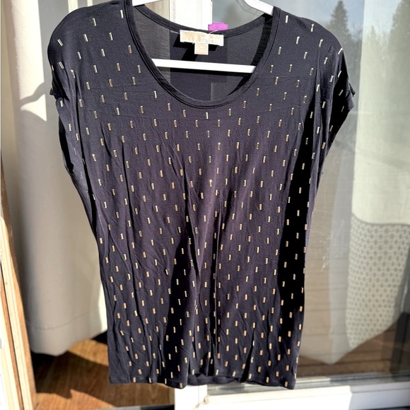 SOLD. Women’s Michael Kors Short-Sleeved Top - Picture 6 of 6